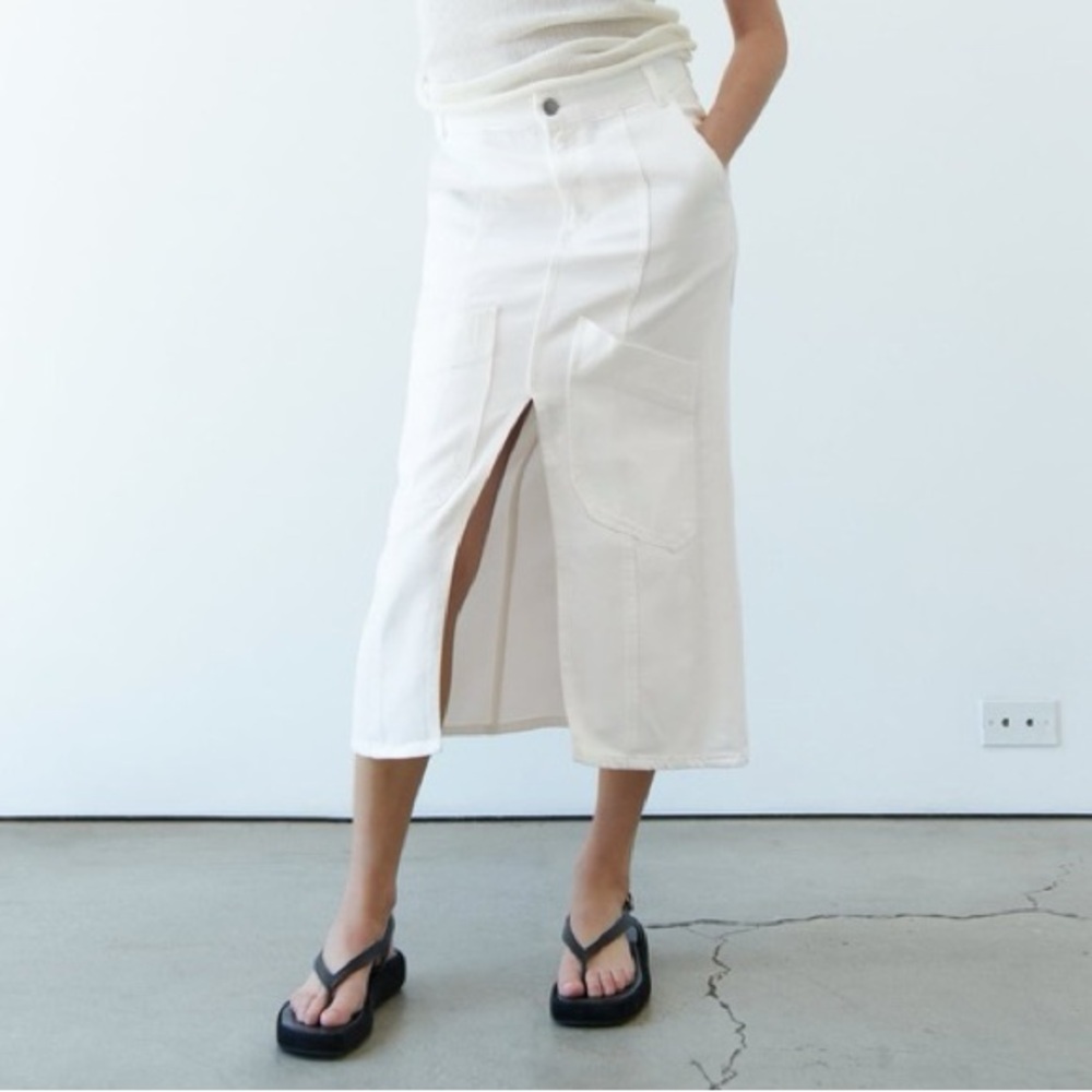 Zara White Midi Cargo Skirt size small